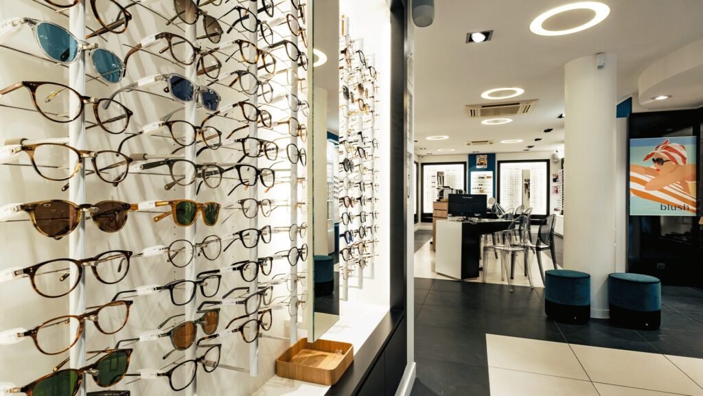 Read more about the article Communication et commerçant : le cas de l’opticien J. Lancry